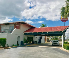 Гостиница Red Carpet Inn Kissimmee  Киссимми